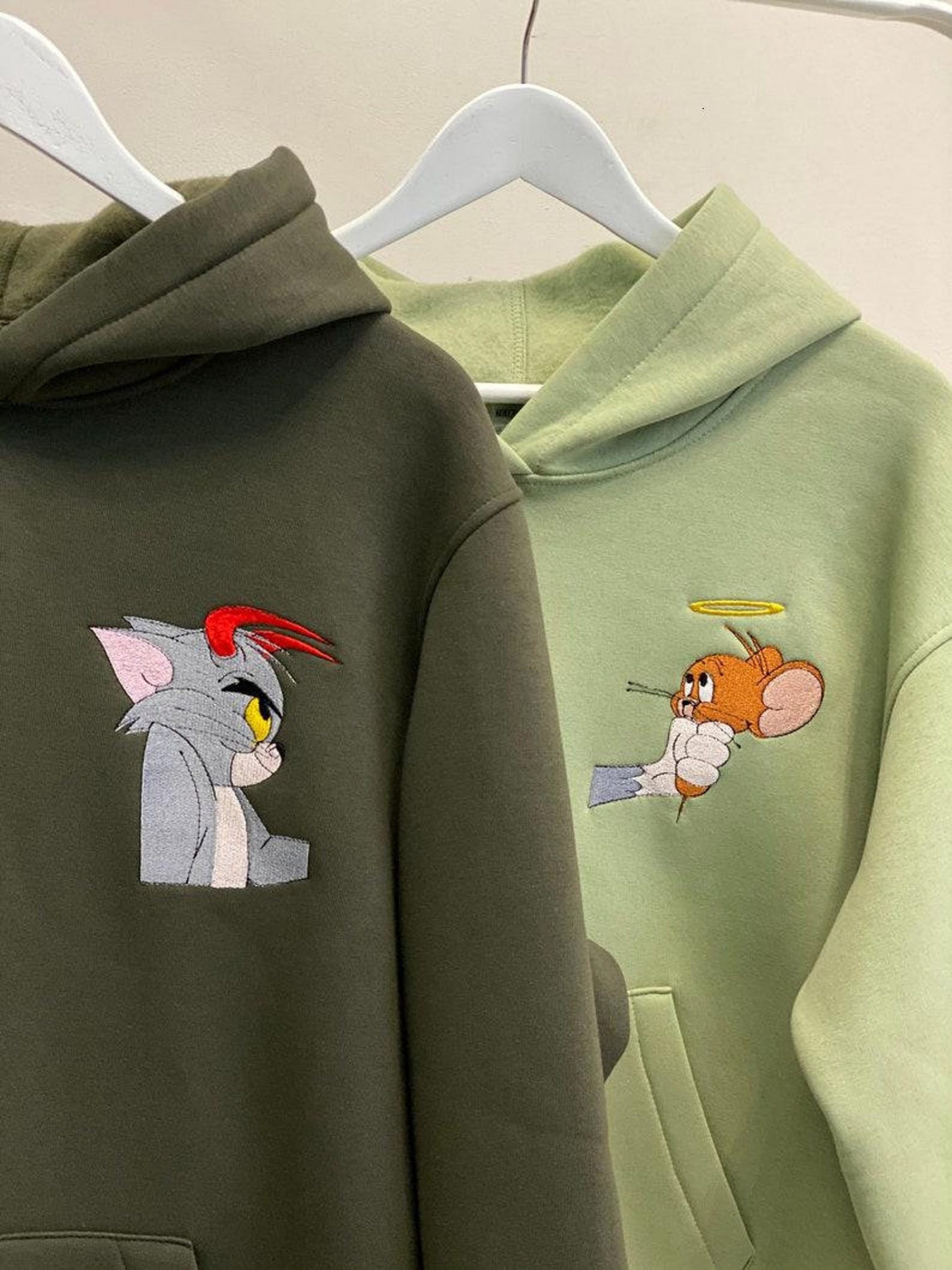 Tom And Jerry Matching Couple Embroidered Sweatshirt Crewneck Tom And Jerry Matching Couple Embroidered Sweatshirt Crewneck