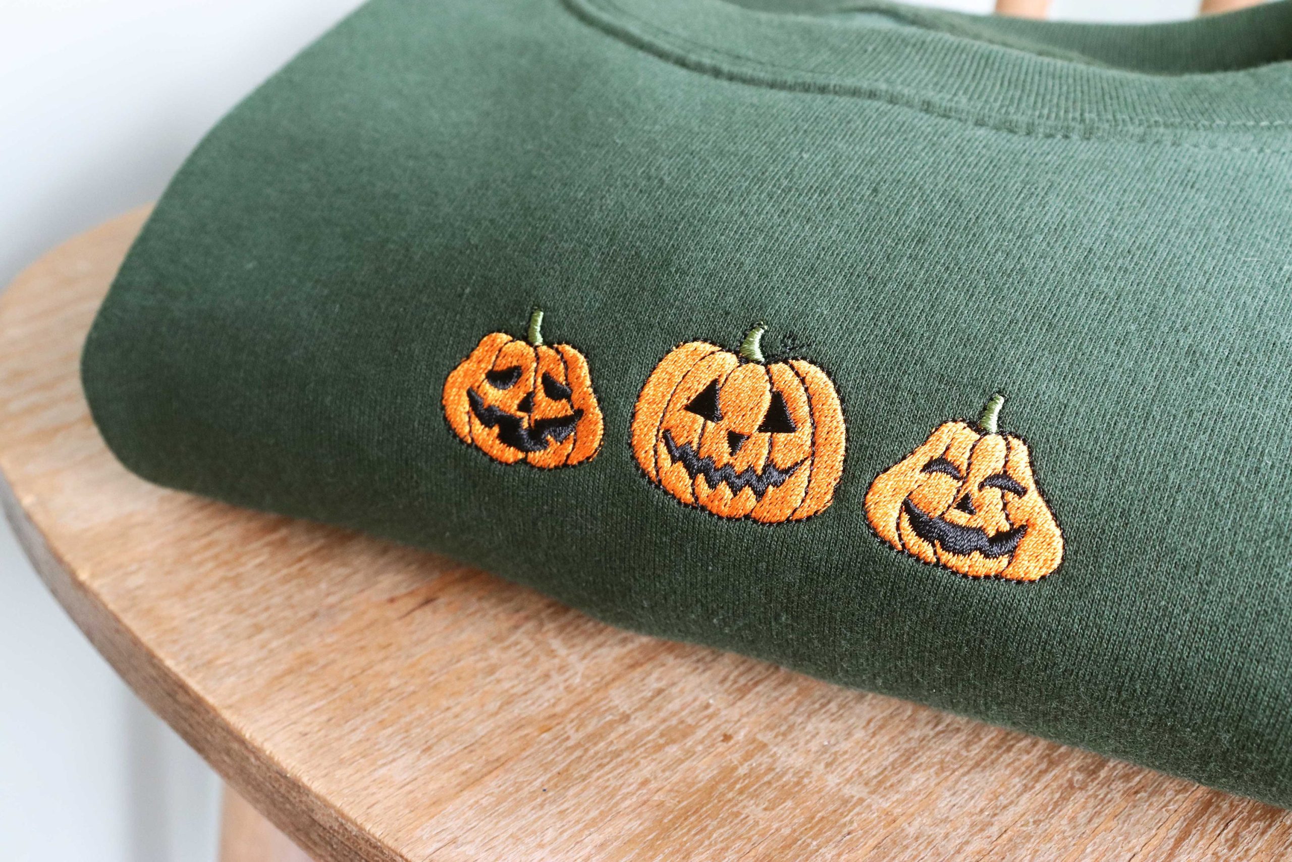 Pumpkin Face Embroidered Sweatshirt Fall Sweater Crewneck Pumpkin Face Embroidered Sweatshirt Fall Sweater Crewneck