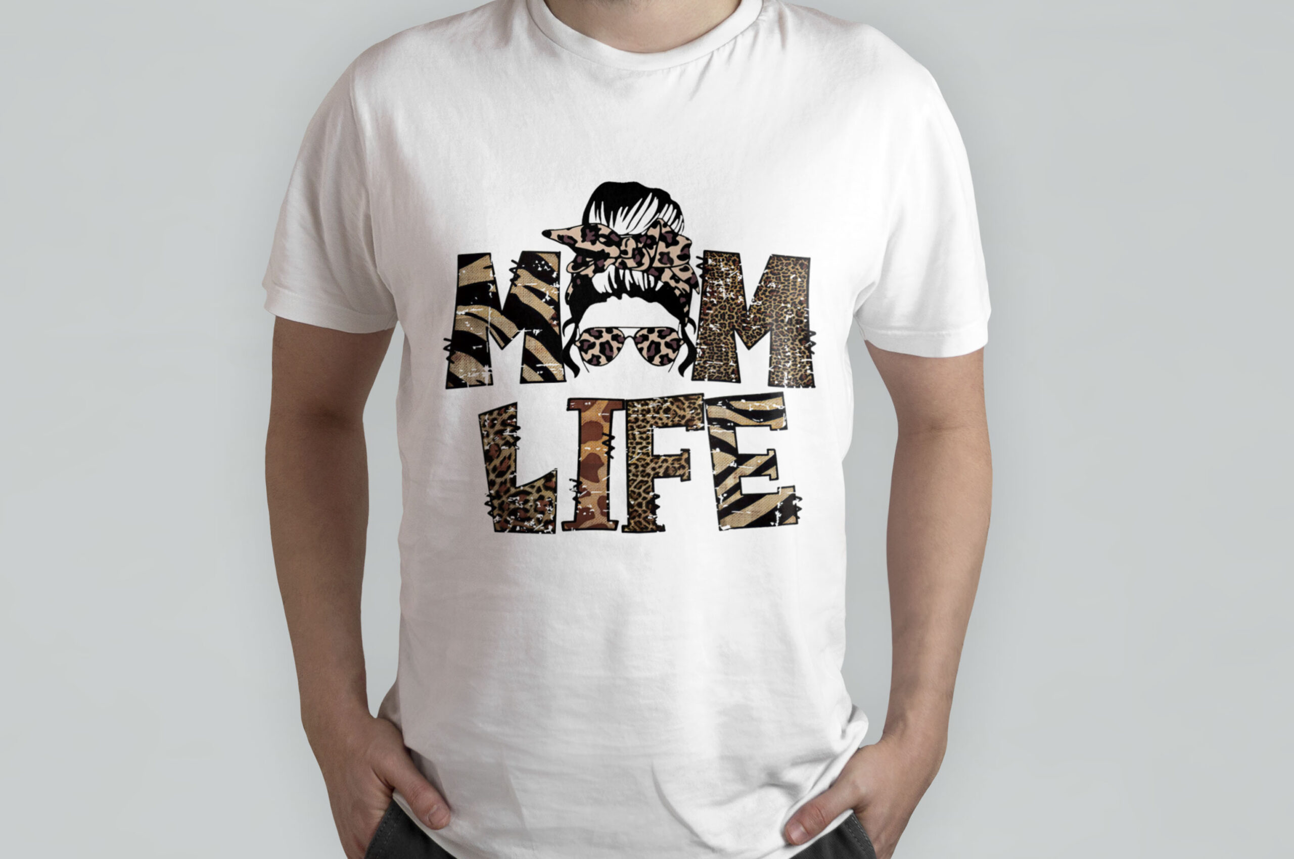 Mom's Life T-Shirt Mom's Life T-Shirt