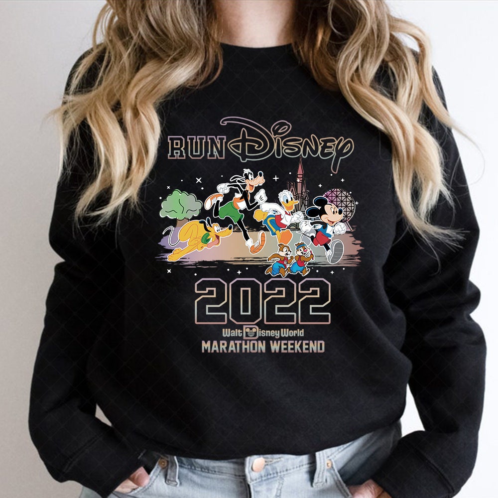 Disney Marathon Run 2022 Sweatshirt Disney Marathon Run 2022 Sweatshirt