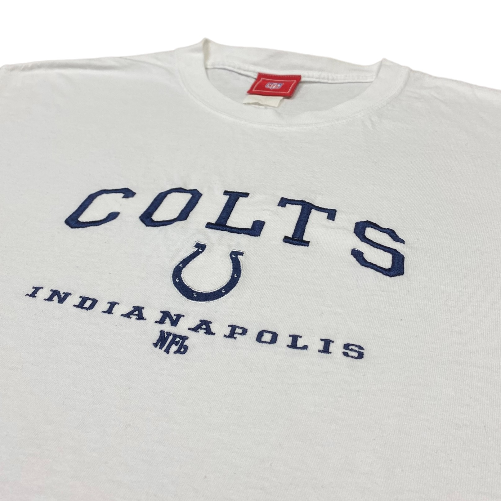Vintage NFL Indianapolis Colts Football Embroidered T-Shirt Vintage NFL Indianapolis Colts Football Embroidered T-Shirt
