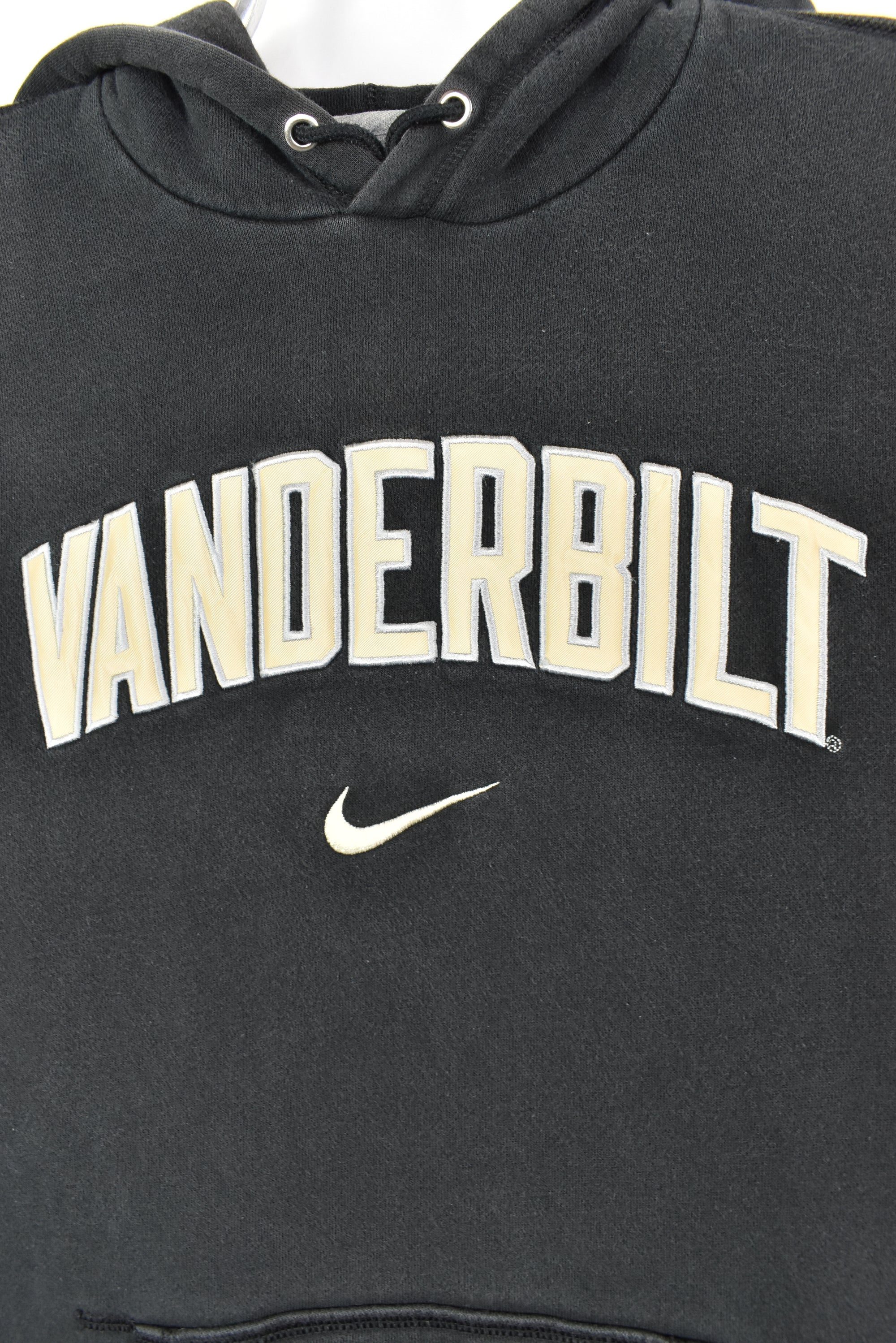 Vintage Nike Vanderbilt University Embroidered Hoodie Vintage Nike Vanderbilt University Embroidered Hoodie