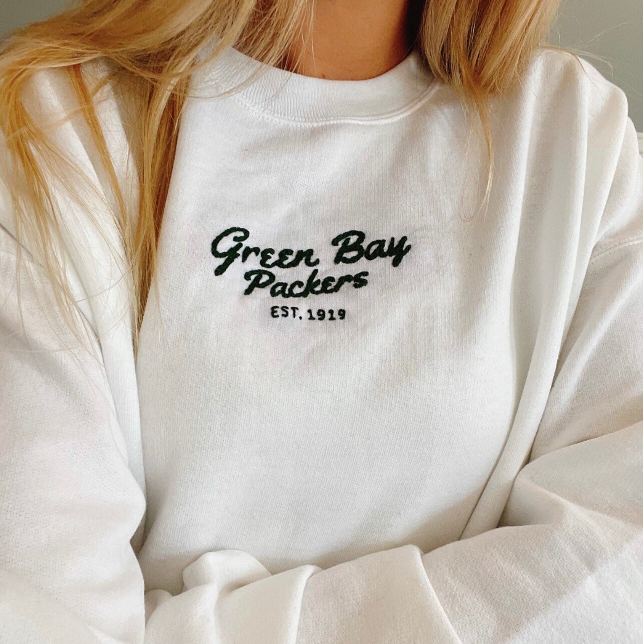 Hand Embroidered Green Bay Packers Crewneck White Sweatshirt Hand Embroidered Green Bay Packers Crewneck White Sweatshirt