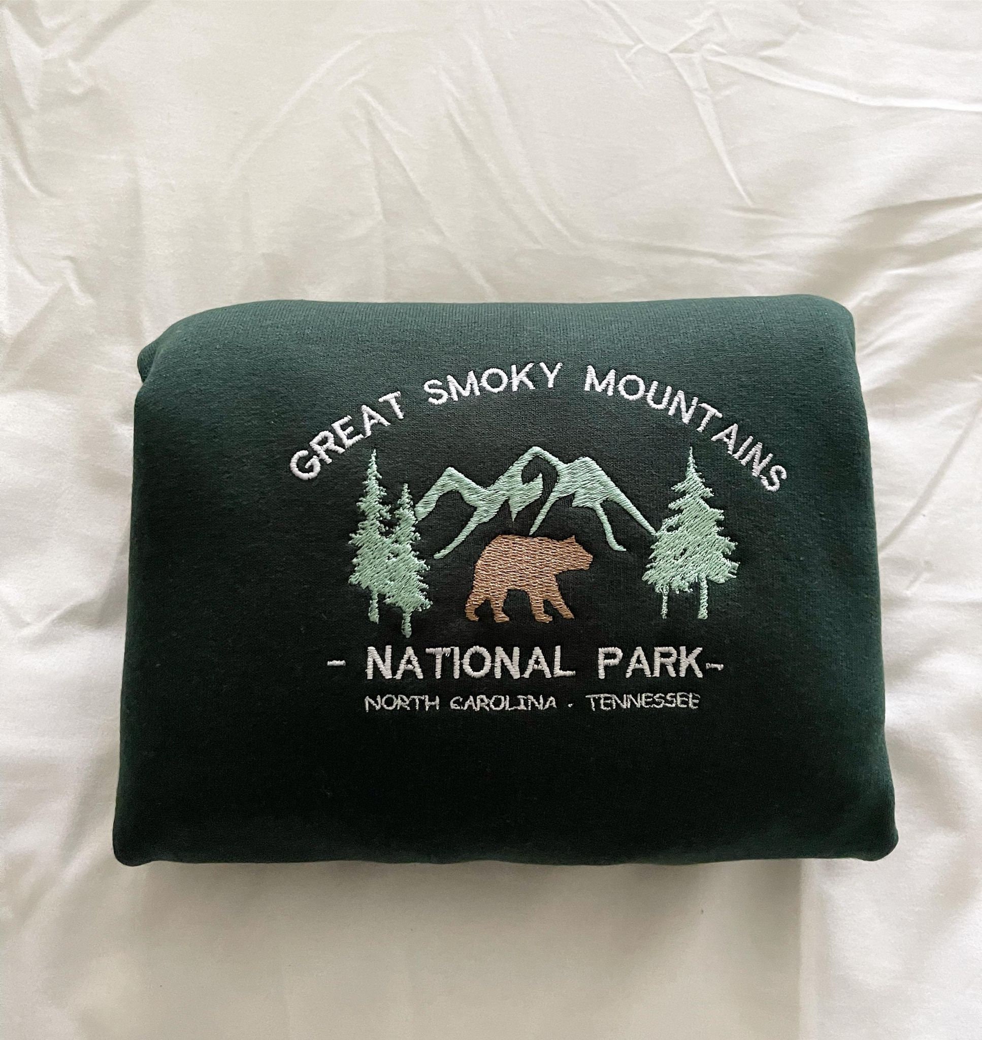 Great Smoky Mountain Embroidered Sweatshirt Crewneck Great Smoky Mountain Embroidered Sweatshirt Crewneck