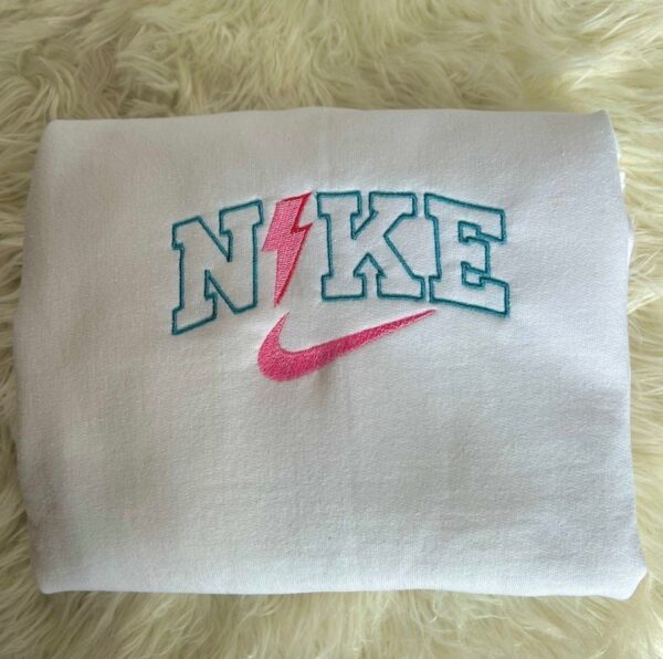 Vintage Style Lightning Nike Logo Embroidered Crewneck Sweatshirt Vintage Style Lightning Nike Logo Embroidered Crewneck Sweatshirt