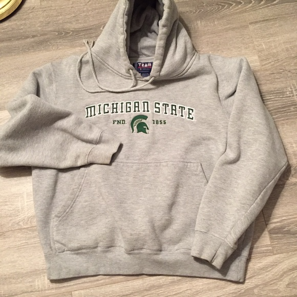 Vintage Michigan State Spartans Embroidered Hoodie Vintage Michigan State Spartans Embroidered Hoodie