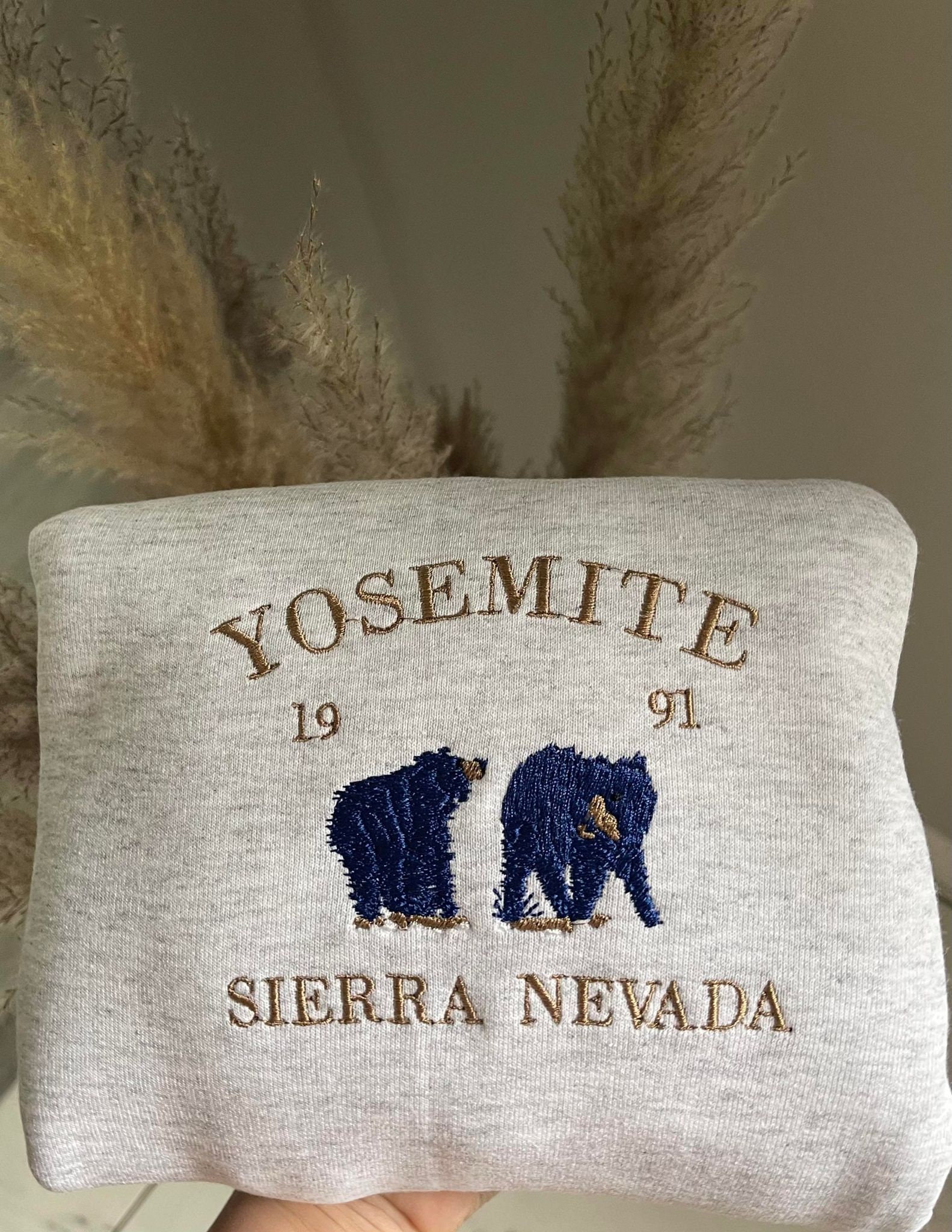 Yosemite Sierra Nevada Embroidered Sweatshirt Crewneck Yosemite Sierra Nevada Embroidered Sweatshirt Crewneck