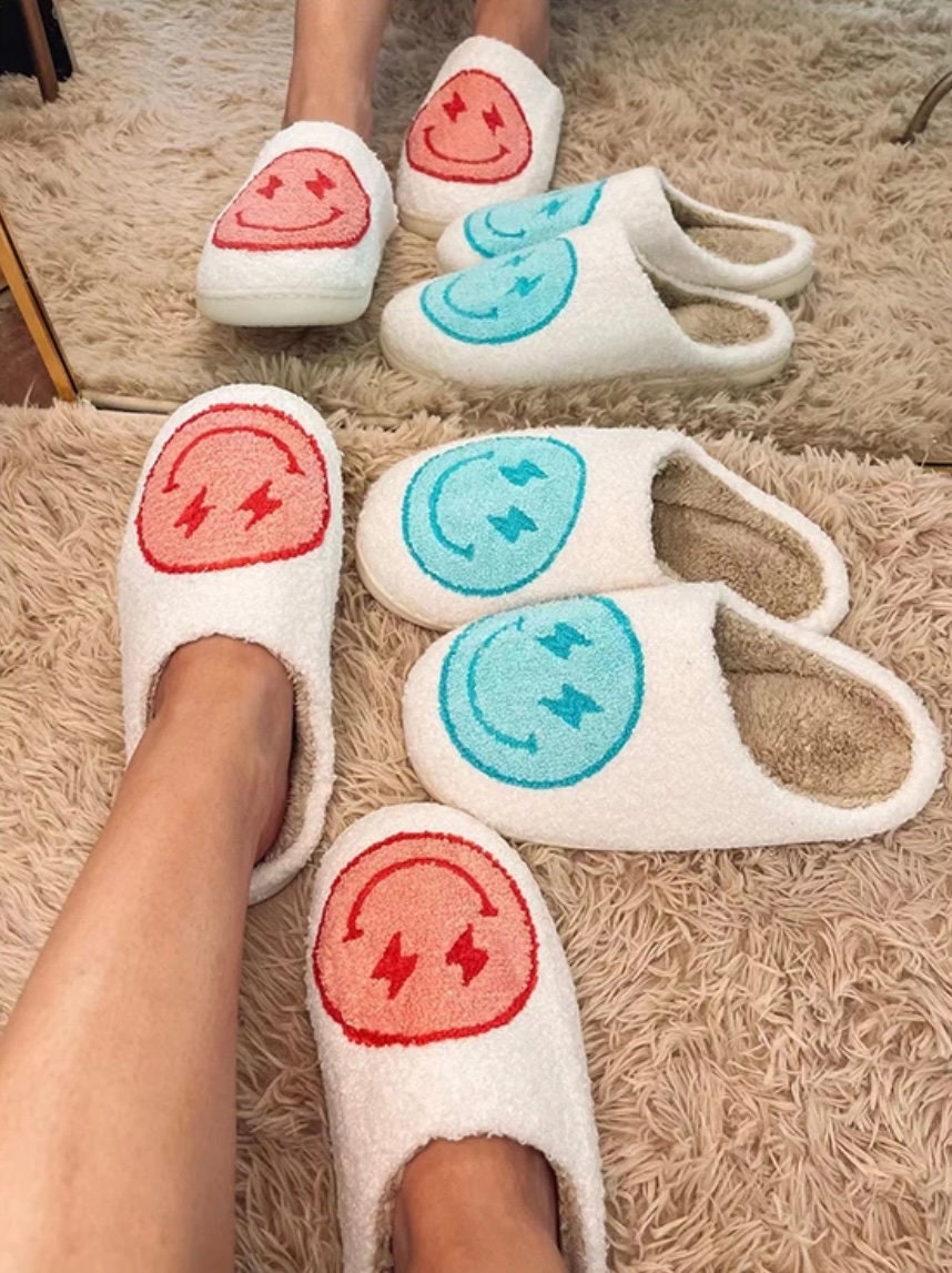 Smiley Face Slippers Fluffy Cushion Smiley Face Slippers Fluffy Cushion