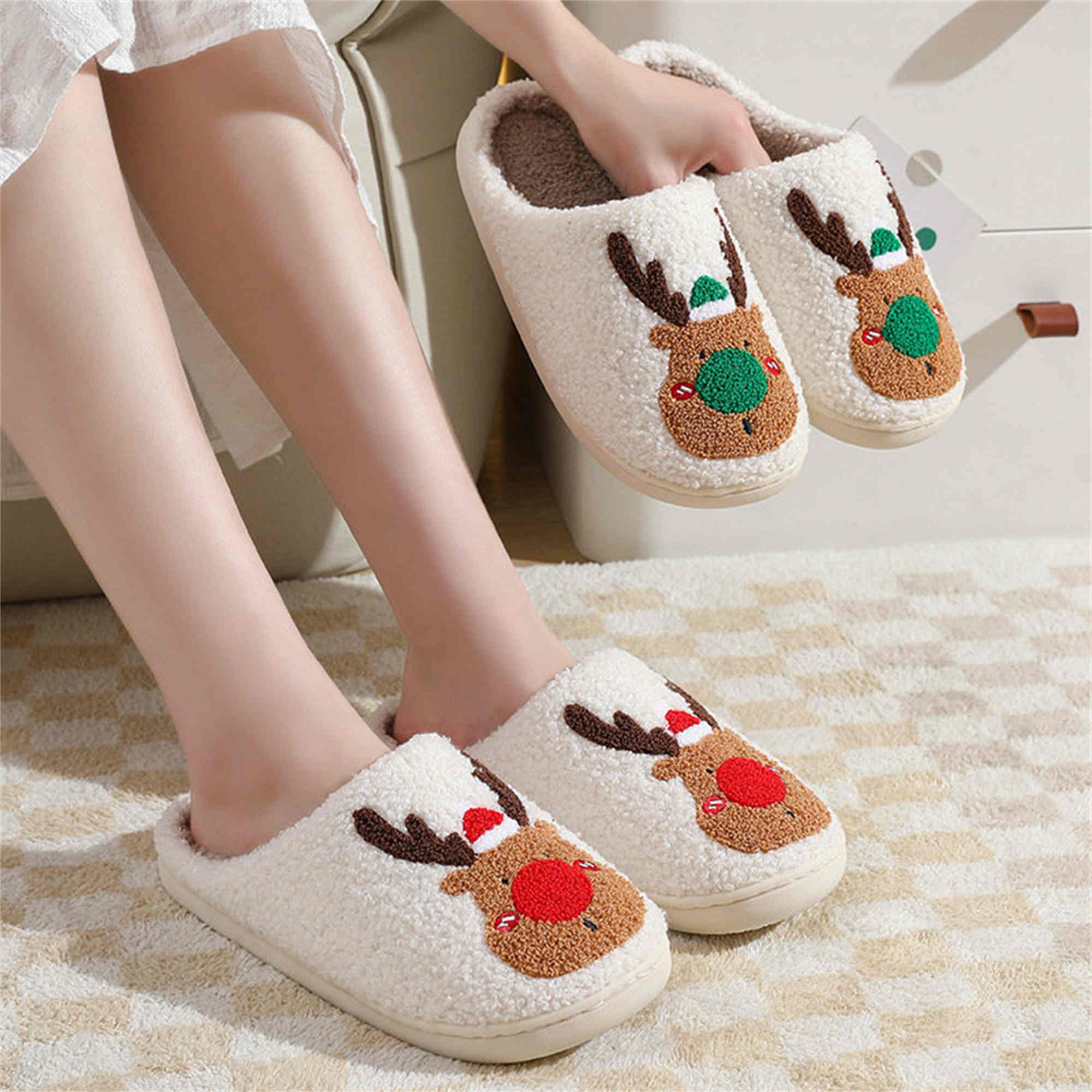 Christmas Slippers Reindeer Christmas Slippers Reindeer
